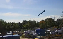 Камера спостереження показує попадання ракети в ТЦ в Кременчузі