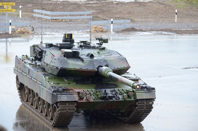 Leopard 2-24