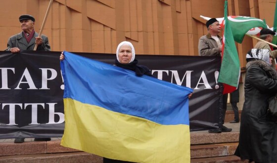 Москва залякує татарську письменницю, яка підтримала Україну