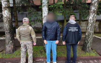 На Закарпатті прикордонники впіймали переправника, який спрямував свого клієнта в Тису і покинув