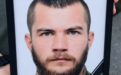 Сумська громада попрощалася із Захисником України Анатолієм Скляровим