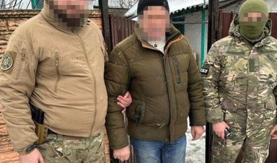 СБУ затримала агронома, який допомагав рашистам міннувати поля під час окупації Харківщини