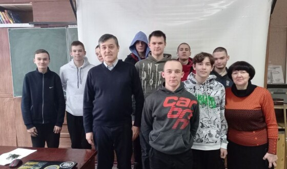 У Полтавському електрорадіотехнічному ліцеї провели просвітницьке зібрання про українські мілітарні традиції