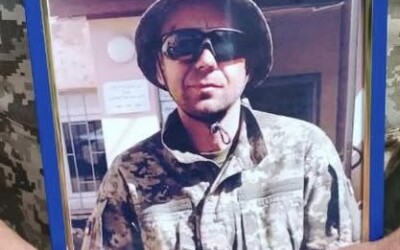 Сьогодні Сумська громада попрощалась із Героєм Віталієм Левченком