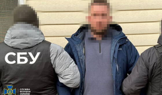 СБУ та Нацполіція викрили злочинне угруповання, яке намагалося продати одну із найбільших партій «трофейної» зброї за час повномасштабної війни