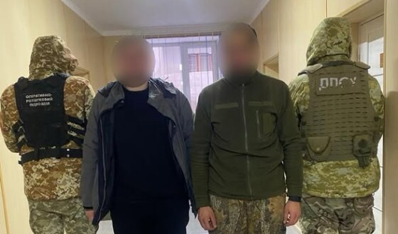 Крізь замети до Румунії: у Карпатах затримано двох порушників