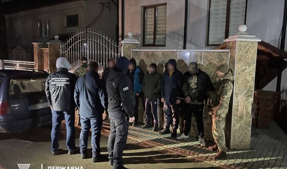 Троє переправників організували «тур» до Румунії за $20 000