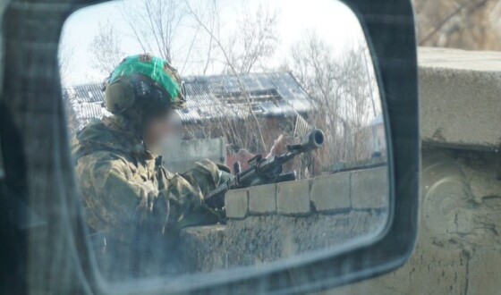 Прикордонники під Бахмутом провели наліт на позиції окупантів, одного вагнерівця взяли в полон
