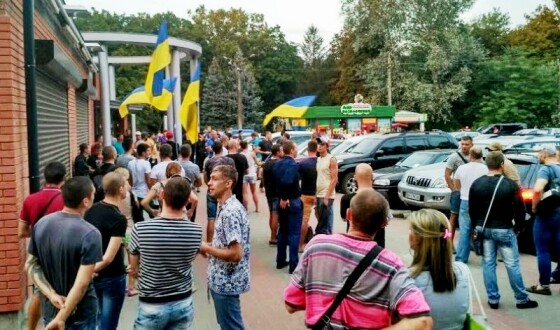 Одесити пікетують кінотеатри, які демонструють російські фільми