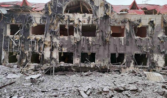росія вдарила по дитячому табору в Харкові ракетами С-300: фото наслідків