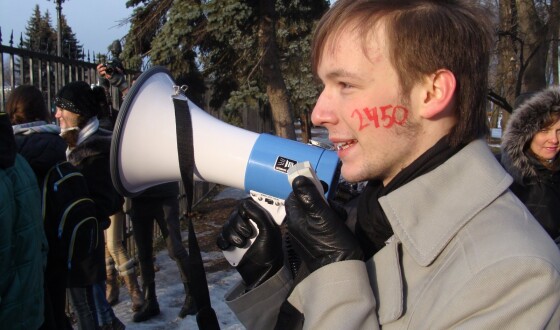 Спонтанне мирне зібрання на захист мирних зібрань. Загрозу призупинено, але не відвернено