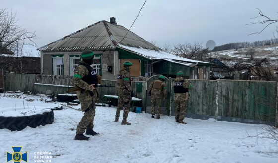 СБУ затримала колаборанта, який допомагав рашистам вивозити награбоване майно українців до окупованого Луганська