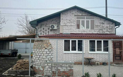 На Дніпропетровщині судитимуть командира військової частини, який змушував підлеглих будувати будинки для родичів