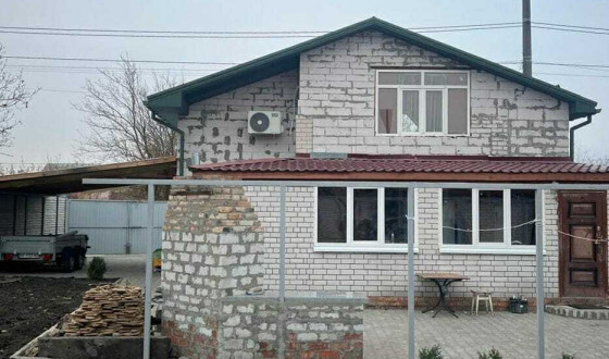 На Дніпропетровщині судитимуть командира військової частини, який змушував підлеглих будувати будинки для родичів