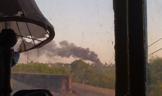 Відео: в окупованому Стаханові горить склад боєприпасів