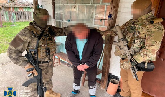 СБУ затримала у Києві та Вінниці ділків, які намагалися видурювати гроші з бійців ЗСУ та їхніх родичів