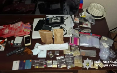 Нацполіція та СБУ знешкодили міжнародний канал збуту кокаїну у Києві та області – затримано 16 фігурантів