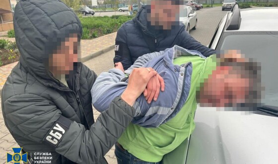 СБУ затримала ворожого інформатора, який «зливав» до рф інформацію про оборону заводів на Одещині