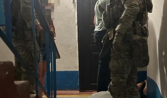 СБУ затримала двох членів злочинного угруповання, які погрожували свідкам за їхні заяви на раніше затриманих бандитів