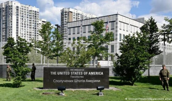 Посольство США закликало американців негайно залишити Україну