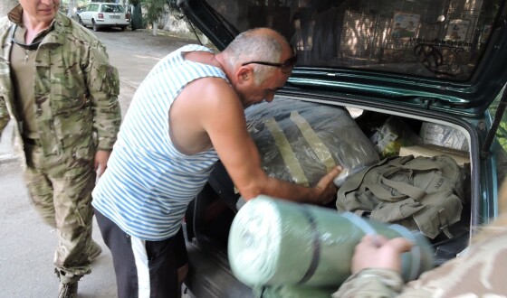 Харківські волонтери протягом 4-х днів їздили зоною АТО з допомогою для військових