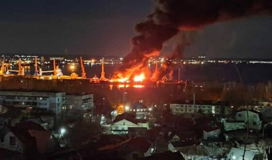 Відео попадання ракети в десантний корабель &#8220;Новочеркаськ&#8221;