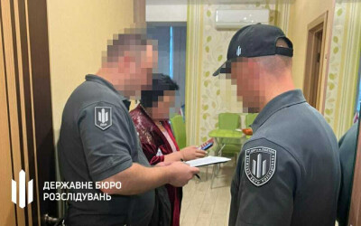 Завершено розслідування щодо директорки підприємства, яке поставило неякісний військових одяг на 140 млн гривень