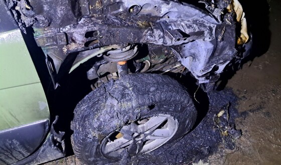У Бердичеві поліція та СБУ затримали паліїв військових автомобілів, які виконували завдання російських спецслужб