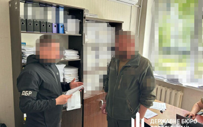 На Донеччині командир незаконно виплатив підлеглій понад 800 тис. грн «фронтових»