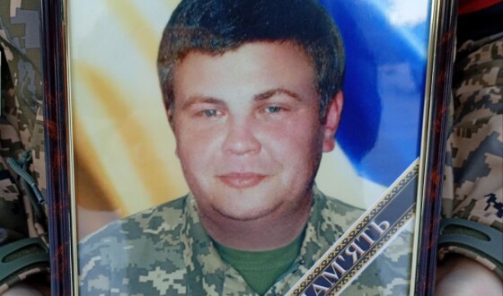 Сьогодні Сумська громада попрощалася із захисником України Віталієм Голобородьком