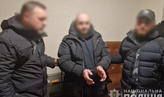 Розікрали понад 13,2 млн грн на ремонті залізничних колій: поліція затримала учасника фінансової оборудки, який перебував у розшуку