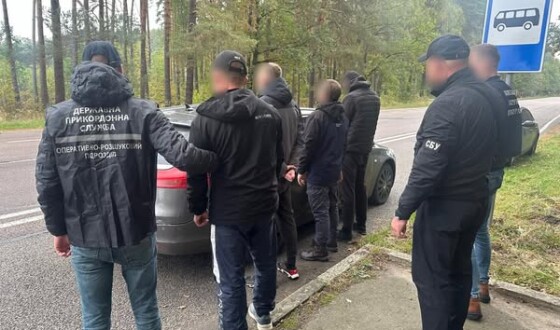 На Волині викрили схему, де “квиток” для трьох за кордон коштував 16 тисяч доларів США