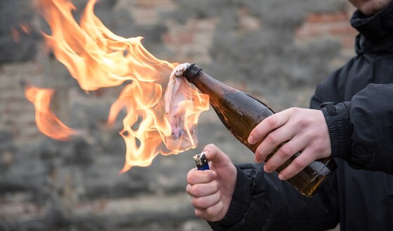 Невідомі намагалися підпалити харківський ТЦК