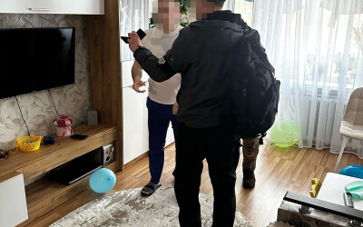 Двоє керівників установ виконання покарань систематично вимагали кошти з ув’язнених за умовно-дострокове звільнення