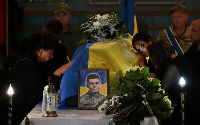 У Самборі прикордонники попрощалися із полеглим Героєм Юрієм Баранецьким