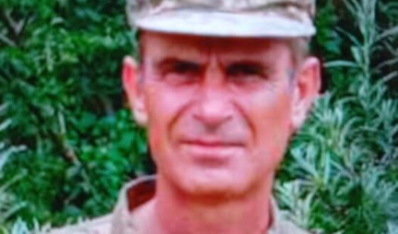 Вчора, 16 жовтня, Рівненщина попрощалася з Героями Олександром Омельяненком, Романом Голівцем та Павлом Бобровником