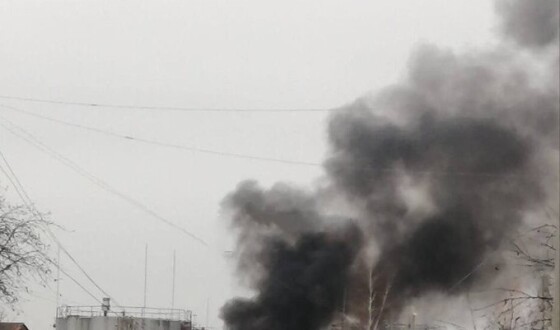 Пожежа на Білгородщині &#8211; горить резервуар з розчинником, 2 відео