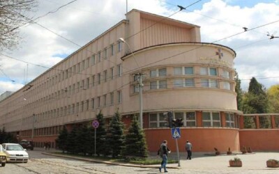 Вчора ввечері ворожий шахед вцілив у будівлю львівської СБУ