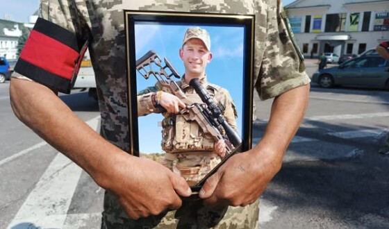 Сьогодні сумська громада попрощалася з Героями Олександром Рудикою та Олександром Бакуменком