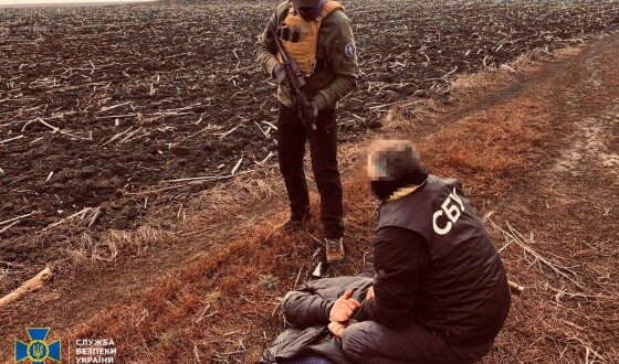 СБУ викрила 4 чорних зброярів, які продавали криміналітету «трофейну» російську зброю та вибухівку