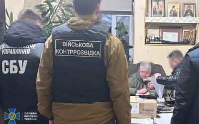 СБУ затримала головного психіатра ЗСУ, який за час повномасштабної війни розбагатів на понад 1 млн доларів США