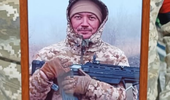 Сьогодні Сумська громада попрощалася із захисником України Станіславом Ульяновим