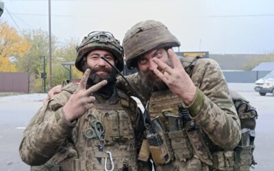 Бійці, які тримали оборону, що тривала 165 днів, отримали Хрест бойових заслуг