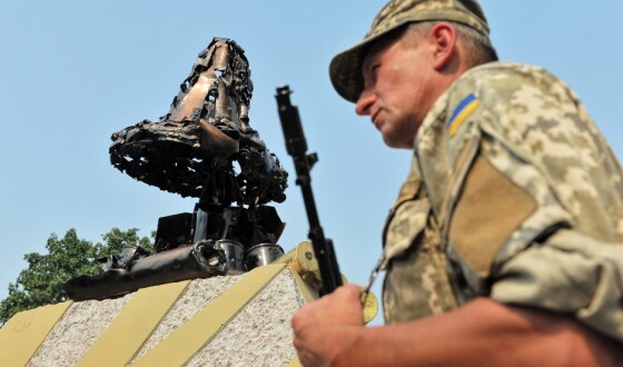 У Сумах відкрили пам’ятний знак на честь загиблих українських артилеристів