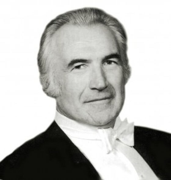 Мирослав Антонович – оперний співак, хоровий диригент, музикознавець (20 років тому)