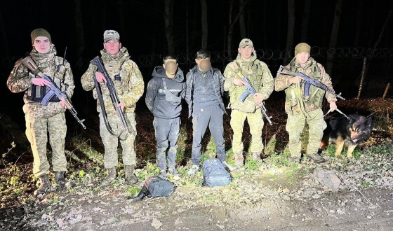 На околиці Ужгорода затримали групу втікачів