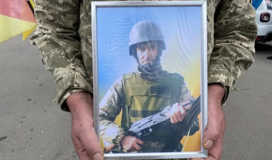 Вчора, 25 червня, на Рівненщині попрощалися з Героями Олександром Пешком і Вадимом Пушинським