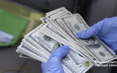 Гроші в обмін на відстрочку від армії: у Києві Нацполіція викрила зловмисника