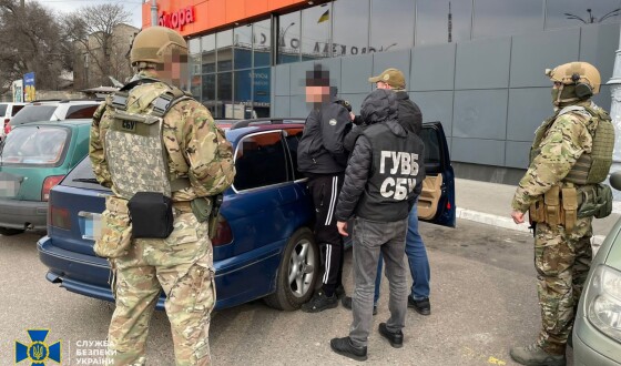 СБУ викрила шахраїв, які видурювали гроші у родичів загиблих українських воїнів
