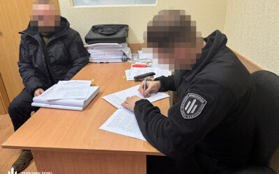 На Донеччині ДБР викрило зловмисників, які системно викрадали пальне у власному підрозділі